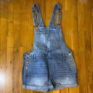 Excellent Condition Old Navy Overall Shorts